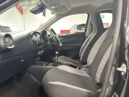 2023 Toyota Aygo X 1.0 PULSE 4DR €15,950 thumbnail