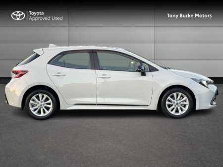 2025 Toyota Corolla 5dr Hatchback - LUNA - Save EUR 5,000 - 1.8 Hybrid - Automatic - Road Tax EUR 180 // Remote Central Locking // Front Electric Windows // Rear Electric Windows // Electric Mirrors // Heated Mirrors €30,695