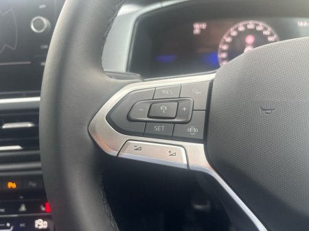 2026 Volkswagen T-Roc EDITION 75 2.0TDI M6F 116HP €40,184 thumbnail