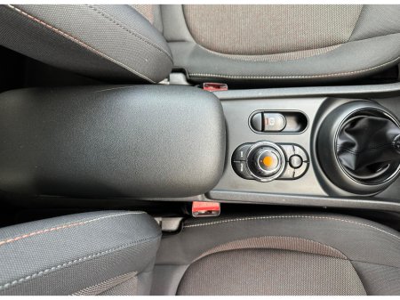 2017 MINI Clubman 1.5 COOPER 136 BHP LOW KM SAT NAV €12,950 thumbnail