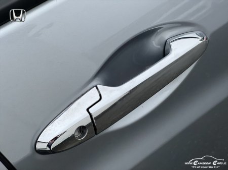 2018 Honda HR-V 1.5 VTEC WITH ONLY 57000km €18,950 thumbnail