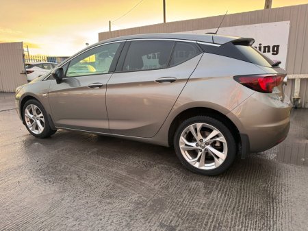 2017 Vauxhall Astra 1.4 TURBO SRI 147BHP 5DR €9,800 thumbnail