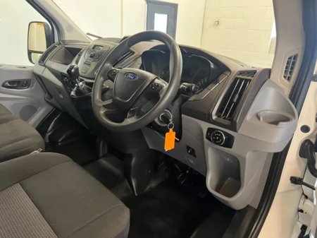 2017 Ford Transit 2017 Transit Twin Wheel Luton thumbnail