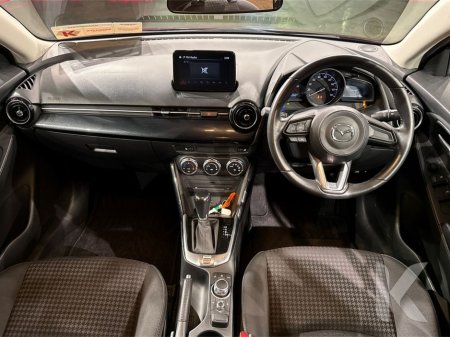 2018 Mazda Demio 1.3 AUTOMATIC - ALLOY WHEELS - PARKING RADAR - HEATING / AC CONTROLS - MULTI FUNCTION STEERING WHEEL €13,950 thumbnail