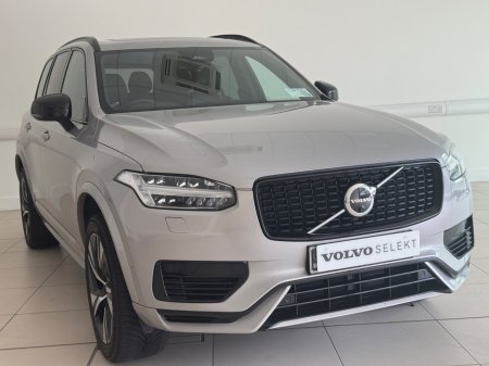 2022 Volvo XC90 T8 PHEV 455hp Plus (Dark Theme)