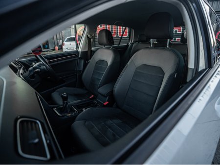 2017 Volkswagen Golf 172 Golf 1.0tsi HIGHLINE/FSH/High spec/1yr warrant €16,888 thumbnail