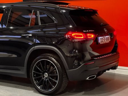 2022 Mercedes-Benz GLA Class GLA 250 E AMG LINE PREMIUM PLUS NIGHT EDITION #65 €34,950 thumbnail
