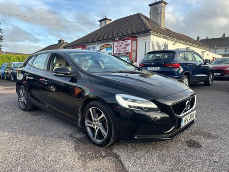 2018 Volvo V40 RESERVE  DEPOSIT  D2 MOMENTUM ED 5DR  ONE   OWNER   /  FULL  VOLVO  SERVICE  SERVICE  HISTORY