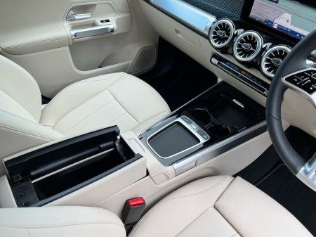 2025 Mercedes-Benz GLB 200 Progressive Plus 7 Seater SUV *Saving €12,779 from New* €58,950 thumbnail