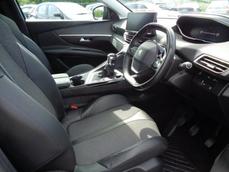 2021 Peugeot 3008 Allure 1.5 Blue HDI 130 bhp €29,900 thumbnail