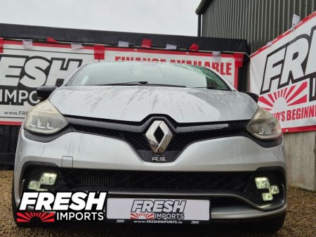 2017 Renault Clio TOP SPEC RS thumbnail