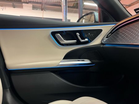 2026 Mercedes-Benz E Class E 300 e AMG Line Plus | Heated Seats, 360-degree Reversing Camera, Sports Seats thumbnail