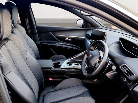 2025 Peugeot 5008 1.5 BlueHDi 130bhp Allure Auto €49,950