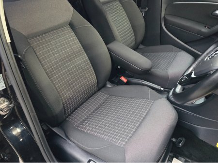 2017 Volkswagen Polo 1.2 TSI AUTOMATIC DSG €14,995 thumbnail