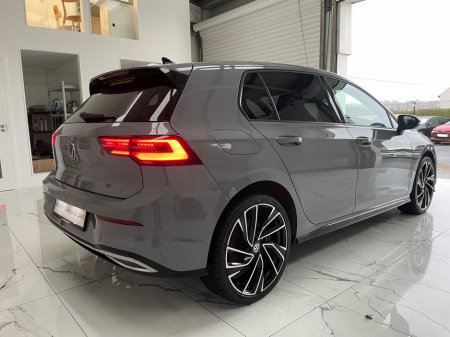 2021 Volkswagen Golf  €26,995