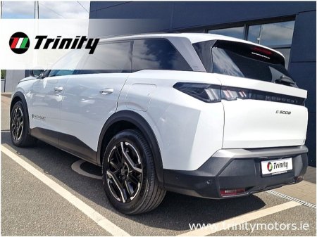 2025 Peugeot 5008 DIRECTORS CAR * LOW KMS * AUTO 73KWH * 210HP * ALLURE * TRINITY MOTORS * €48,945