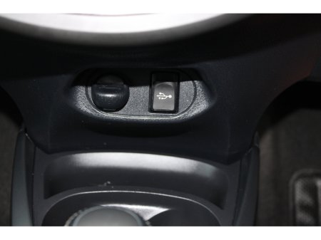 2017 Toyota Yaris Hybrid Luxury €14,950 thumbnail