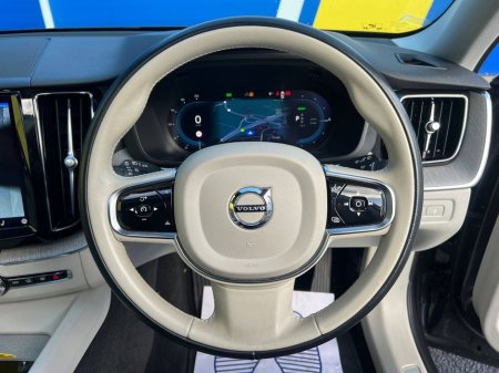 2023 Volvo XC60 T6 PLUS DARK AWD 2.0 HYBRID * HIGH SPEC * // PANORAMIC SUNROOF // LEATHER HEATED SEATS // 360 PARKING CAMERAS €39,950 thumbnail