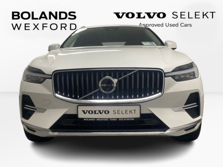 2023 Volvo XC60 White Volvo XC60 Plug-in Hybrid €55,995