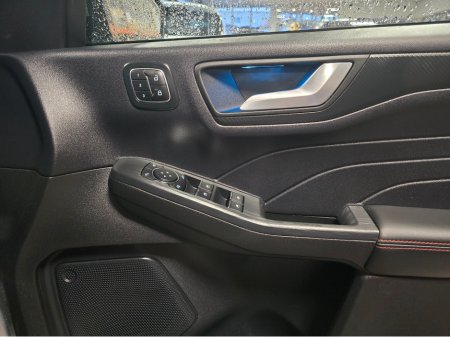 2025 Ford Kuga ST-LINE PHEV PAN ROOF €39,800 thumbnail