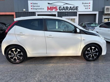 2021 Toyota Aygo 1.0 VVT-i x-play Smartphone €10,000