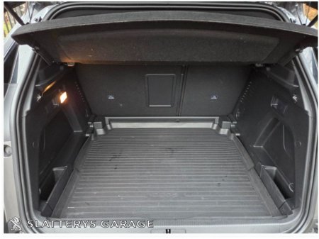 2023 Peugeot 3008 1.5 BlueHDi 130bhp Auto Allure €31,995 thumbnail