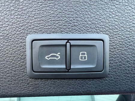 2019 Audi Q2 SPORT S-LINE PACK 1.0 TFSI // FULL SERVICE HISTORY // NEW 20" S-LINE ALLOYS // AUDI DRIVE SELECT €22,900 thumbnail