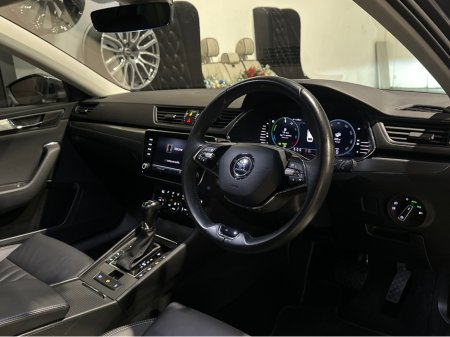 2023 Skoda Superb ESTATE E-HYBRID AUTOMATIC €29,950 thumbnail