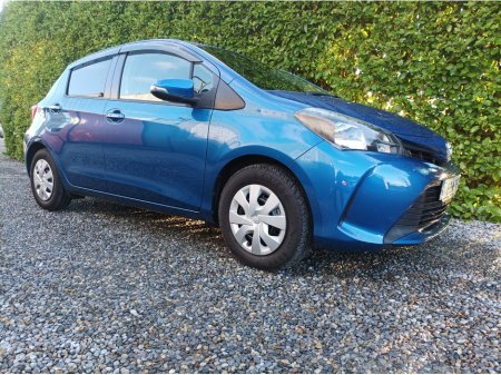 2016 Toyota Yaris 1.3 PETROL 4 CYLINDER AUTOMATIC ONLY 28,643 kms FACTORY IMMOBILISER PROXIMITY KEY MULTI FUNCTION STEERING WHEEL REVERSE CAMERA TOUCH SCREEN RADIO ANDROID AUTO APPLE CAR PLAY 2 YEARS NCT 1 YEAR ROADTAX €13,495 thumbnail