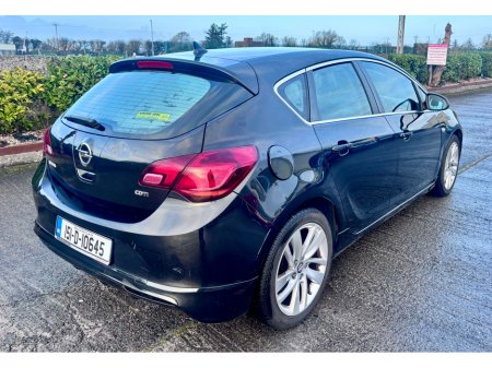 2015 Opel Astra  €5,995