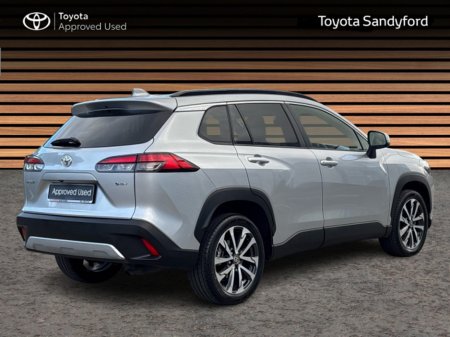 2025 Toyota Corolla Cross 1.8 HYBRID SPORT // REAR CAMERA // APPLE CARPLAY/ANDROID AUTO // AIR CON // FULL WARRANTY €38,445