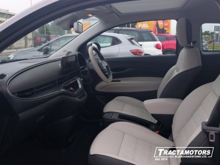 2025 Fiat 500e LA PRIMA 42KWH 3DR AUTO €25,299