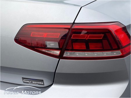 2022 Volkswagen Passat BUSINESS 2.0 TDI MANUAL 6SPEED FWD 150 4DR €25,995 thumbnail