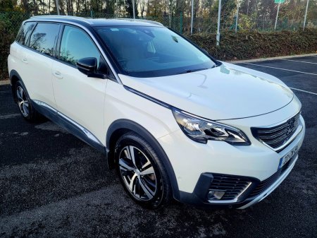 2020 Peugeot 5008  €26,999
