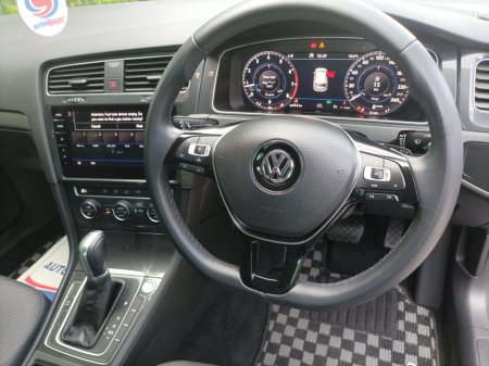 2019 Volkswagen Golf ONLY 10,248kms COMFORTLINE PLUS CRUISE CONTROL COMFORT ACCESS FACTORY IMMOBILISER LARGE TOUCH SCREEN RADIO AUTO HEADLIGHTS 2 YEARS NCT €20,995