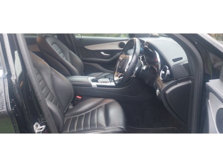 2022 Mercedes-Benz GLC Class 300E AMG LINE E 4MATIC 5DR €42,950 thumbnail