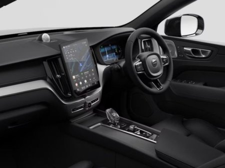 2026 Volvo XC60 T6 PHEV Ultra Black Edition €84,645