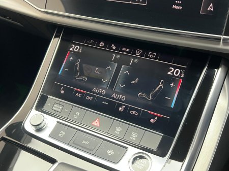 2024 Audi Q7 S LINE 55 TFSI E QUATTRO €84,990 thumbnail