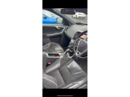 2017 Volvo XC60 D4 (190hp) FWD R-Design SE Geartronic €19,750