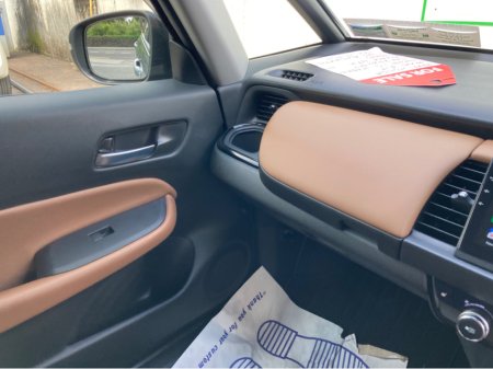 2020 Honda Fit 1.5i Petrol Hybrid Automatic Luxe Model €19,750 thumbnail