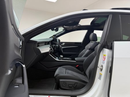 2025 Audi A7 50 TFSI E S LINE BLK ED QUATTRO *PAN ROOF* €79,990 thumbnail