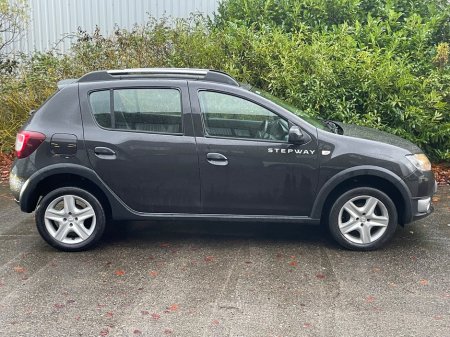 2015 Dacia Sandero Stepway TCe 90 S&S SIGNATURE €6,950