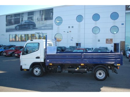2025 Mitsubishi Canter 