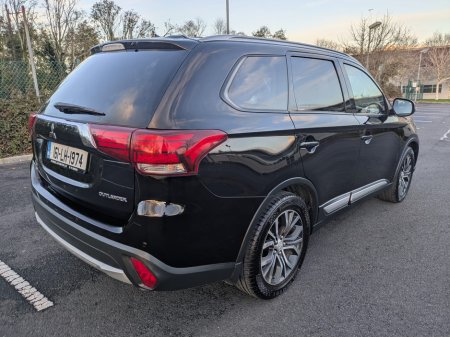 2016 Mitsubishi Outlander  €10,999
