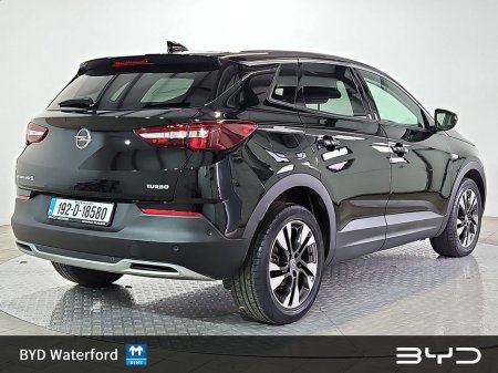 2019 Opel Grandland X SRi 1.2i 130PS 6 Speed - Apple Car Play & Android Auto, Blind Spot Detection, Cruise Control, Touchscreen Display €18,995
