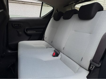 2016 Toyota Aqua 1.5 HYBRID / AUTO / PARK ASSIST / NAV / FOGS / AIR-CON/***FINANCE PACKAGES AVAILABLE*** €8,985 thumbnail