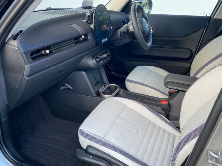 2025 MINI Hatch COOPER Cooper Classic Auto €39,950 thumbnail