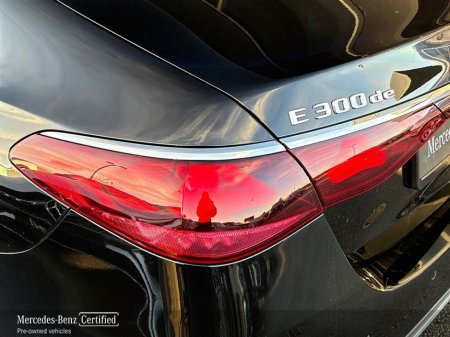 2025 Mercedes-Benz E Class E 300 de AMG Line Plus €77,900 thumbnail