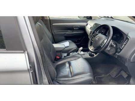 2014 Mitsubishi Outlander 2.0 GX3H PHEV 160BHP 5DR AUTO €10,950