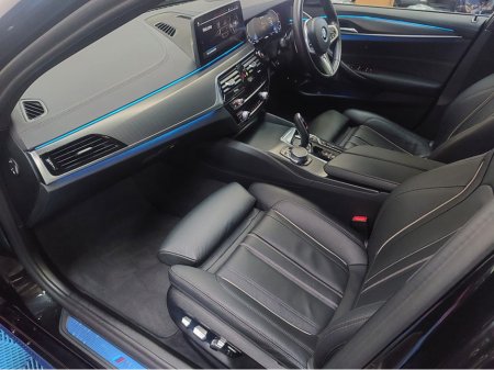 2021 BMW 5 Series 212 545 XDRIVE M SPORT PRO (MASSIVE SPEC )VISIBILITY PACKAGE WITH LASER LIGHTS  - DRIVER ASSIST PROF PACK- PARK ASSIST PROF PACK-  TECH PLUS PACKAGE - HEADS UP- HARMON KARDON - ACTIVE CRUISE CONTROL thumbnail